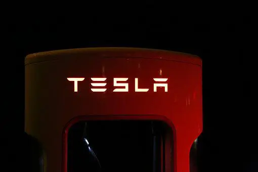 Tesla-Powerwall--Tesla-Powerwall-4995042-image